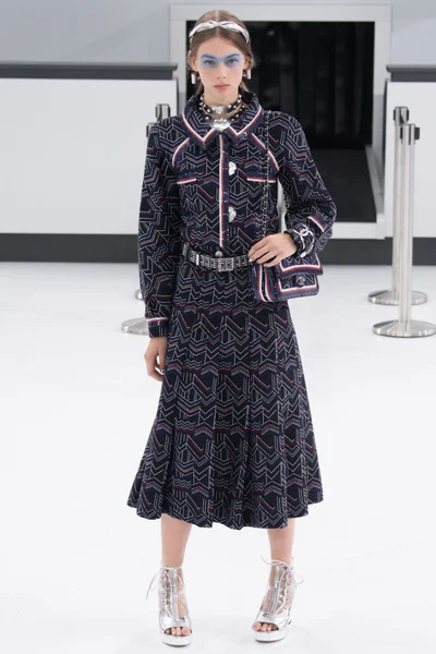 Look 7